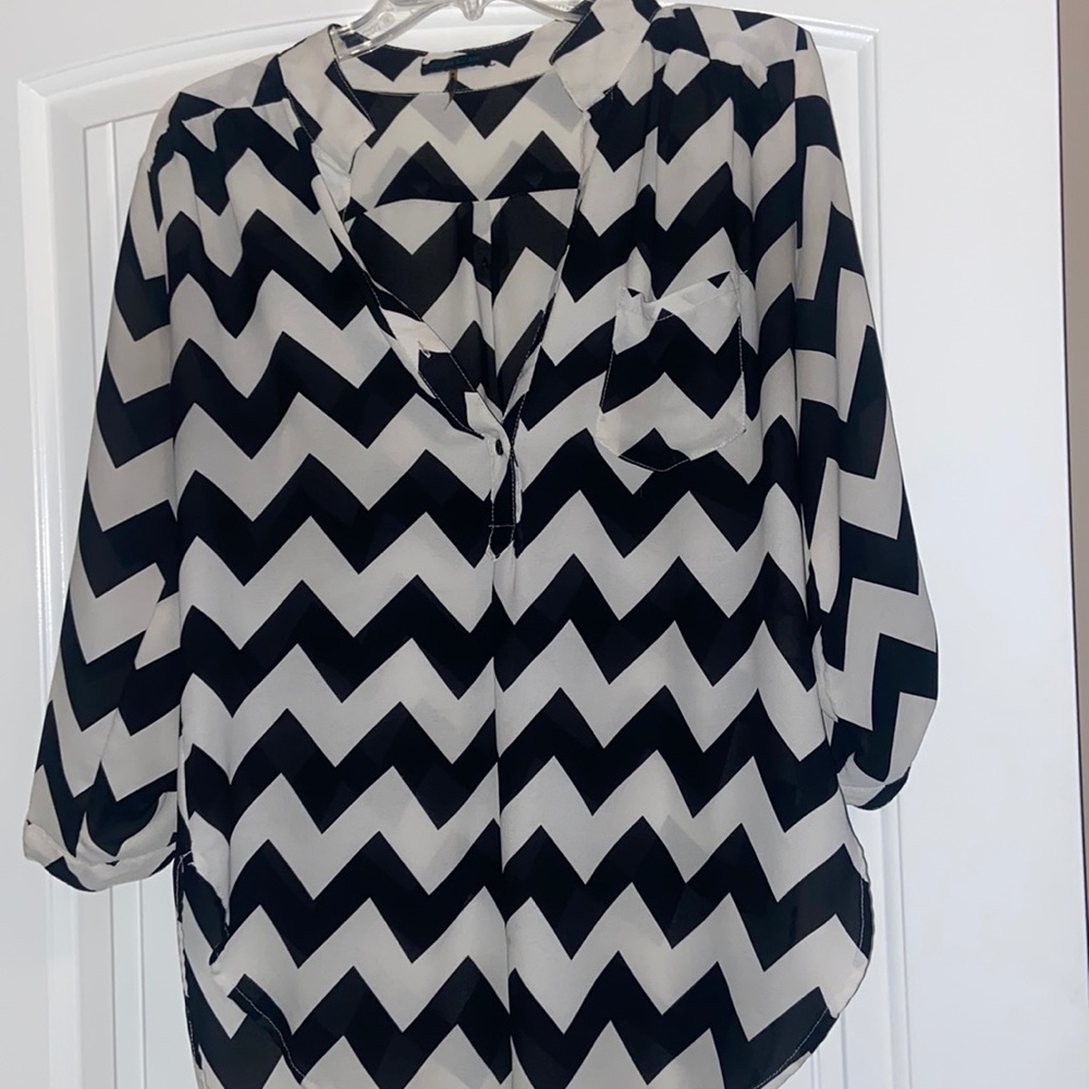 Black and white chevron blouse, Cals